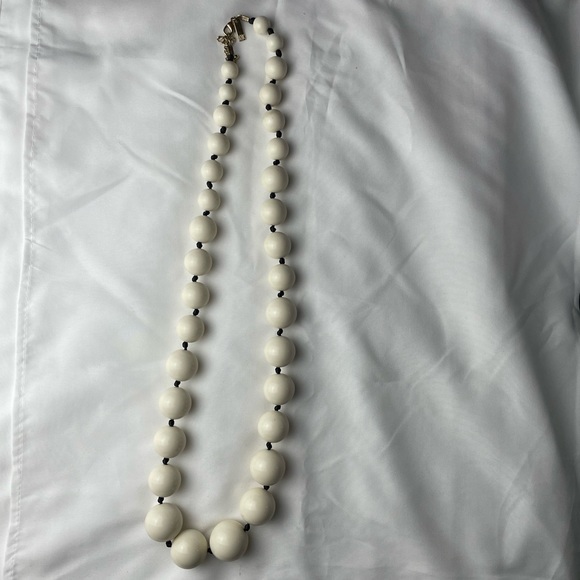 Inc cream white graduating beaded necklace - Picture 1 of 4